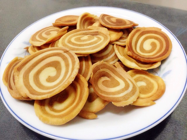 炸猫耳朵牛耳朵零食年货猪耳朵