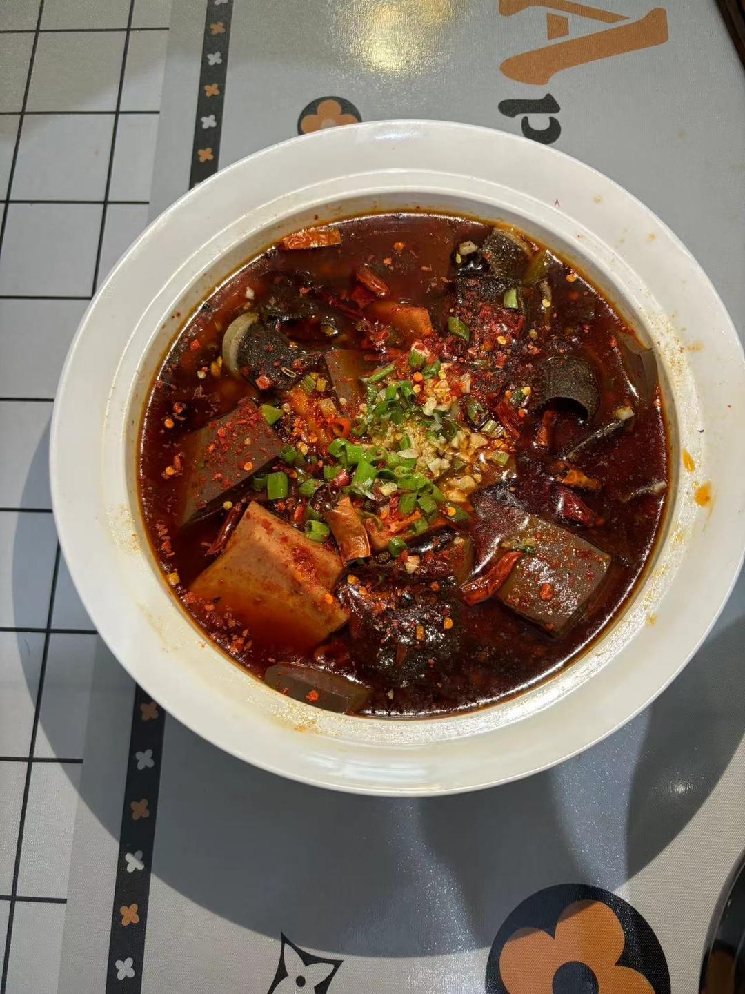 厨师长教你：“毛血旺”的家常做法，味道很棒先收藏起来
