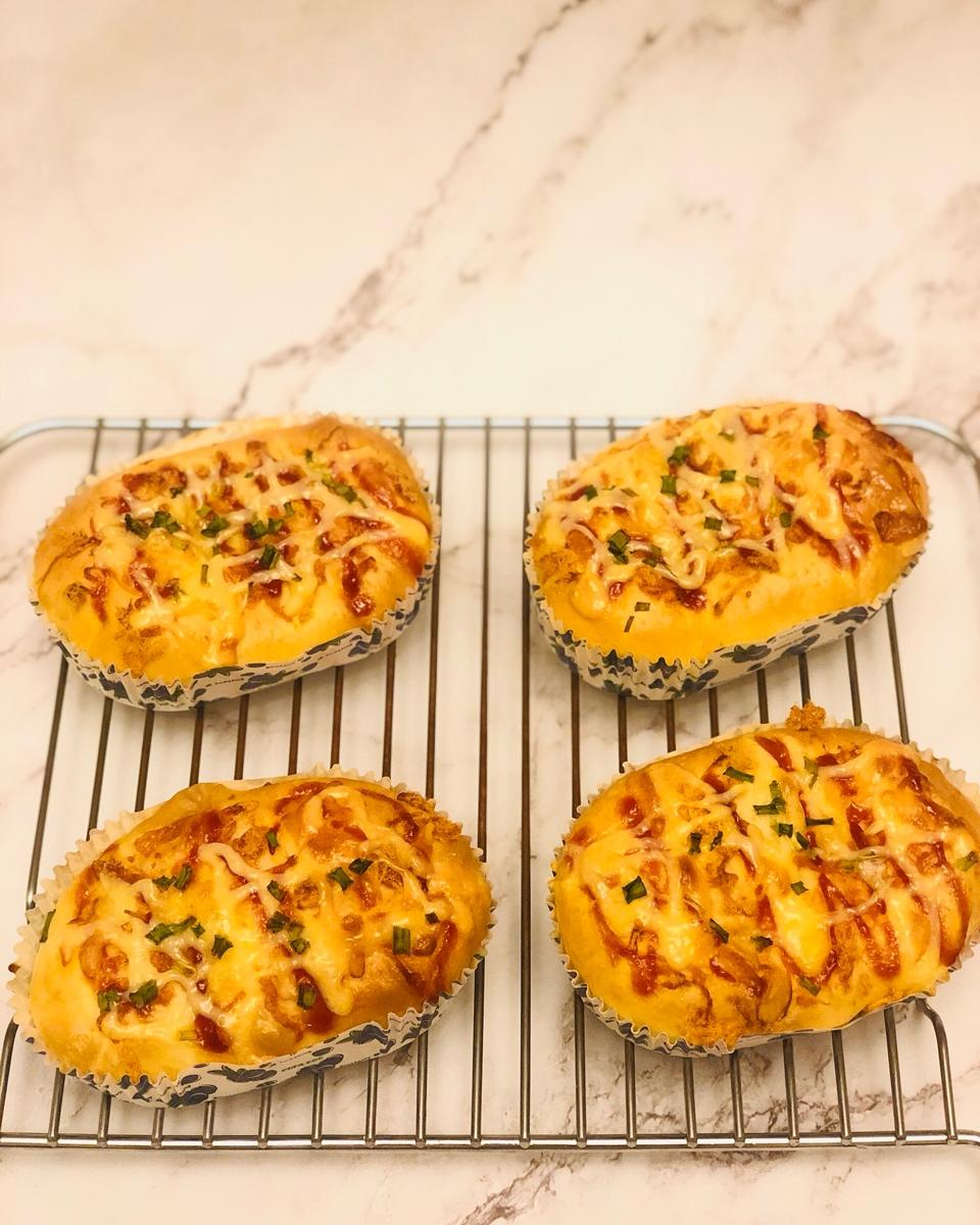 鸣妈私房菜：香葱培根芝士面包