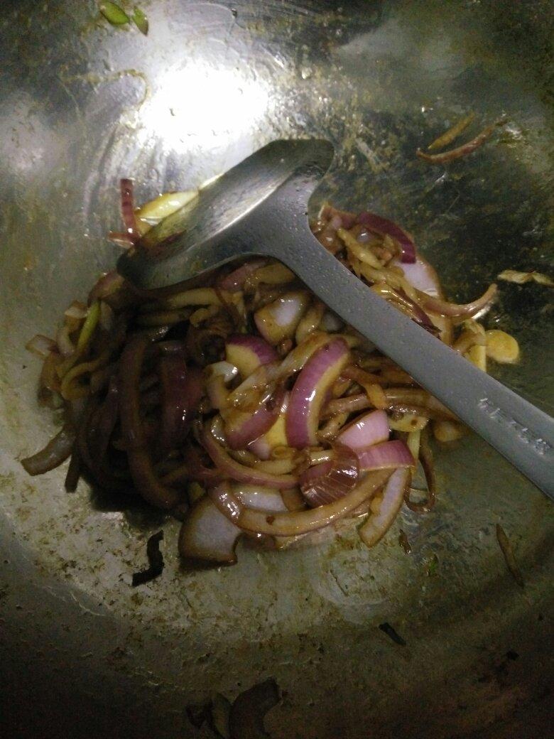 洋葱炒肉