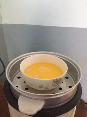 用电饭锅蒸 #三峡客家# 的农村散养土鸡蛋做鸡蛋羹的做法 步骤3