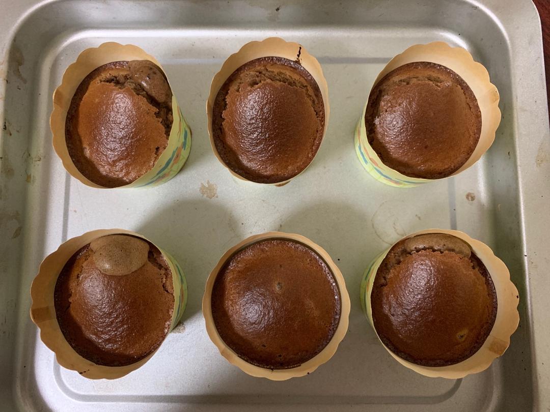 不会回缩的纸杯蛋糕