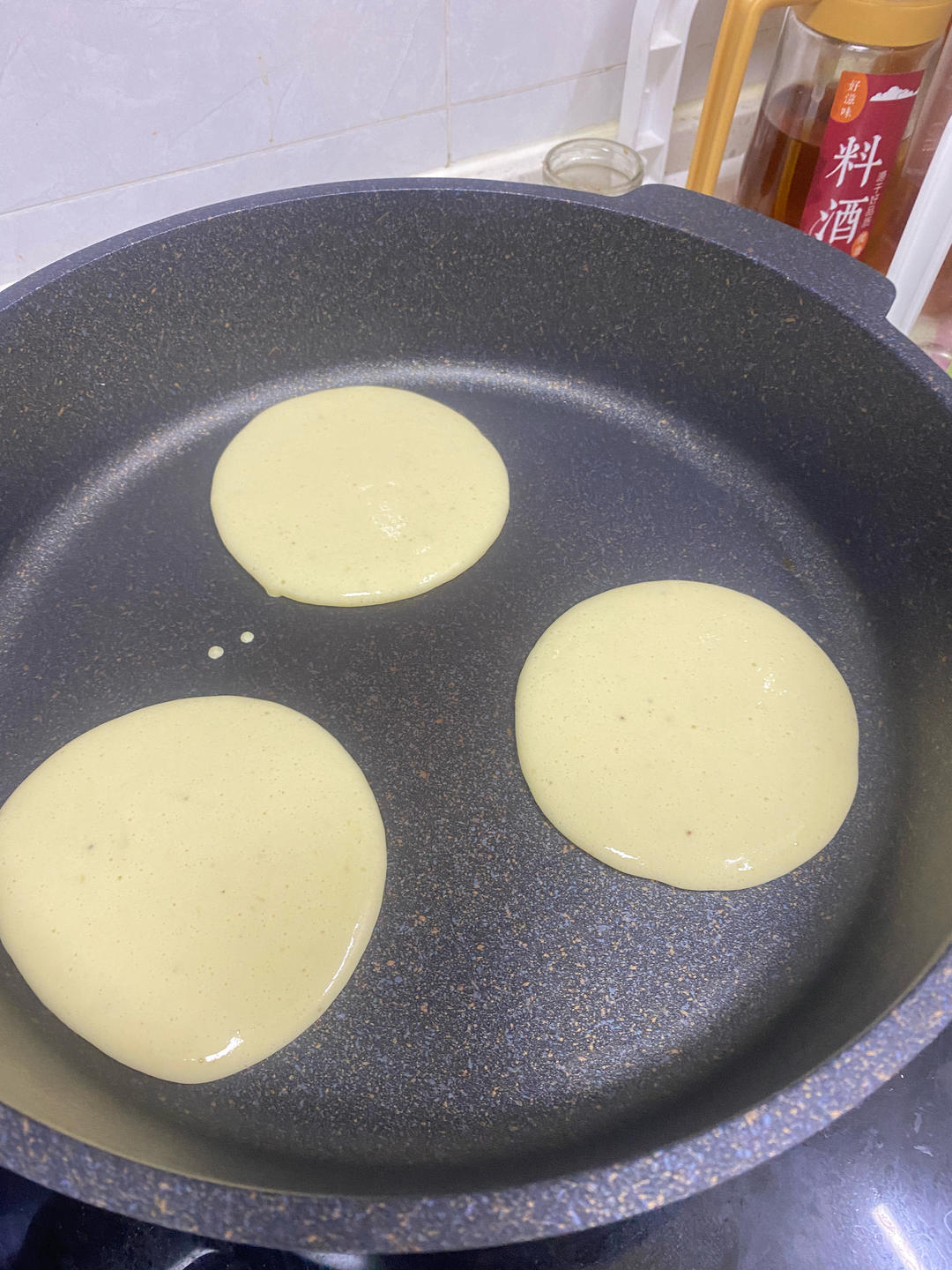 一个香蕉   两个鸡蛋  这么做全家老少都爱吃 软糯香甜的香蕉鸡蛋饼  附细节视频