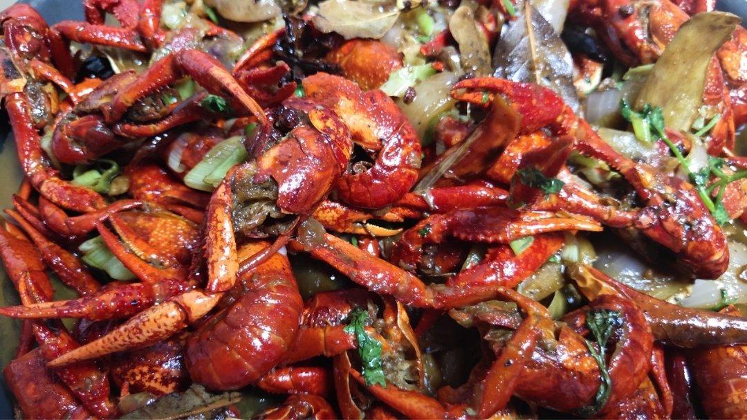 香辣小龙虾-超详细处理干净步骤！
