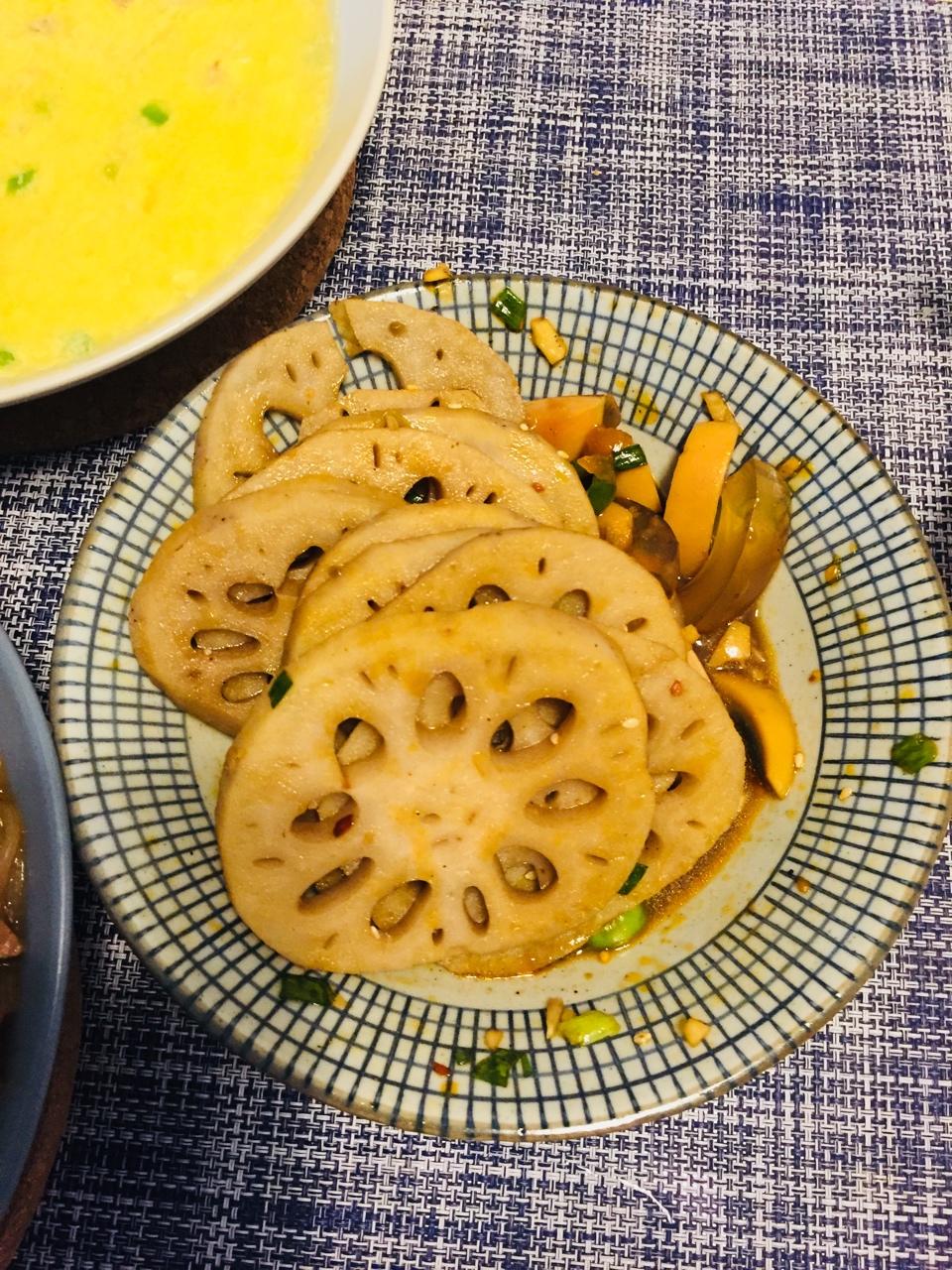 十分钟 快手低脂的 凉拌藕片