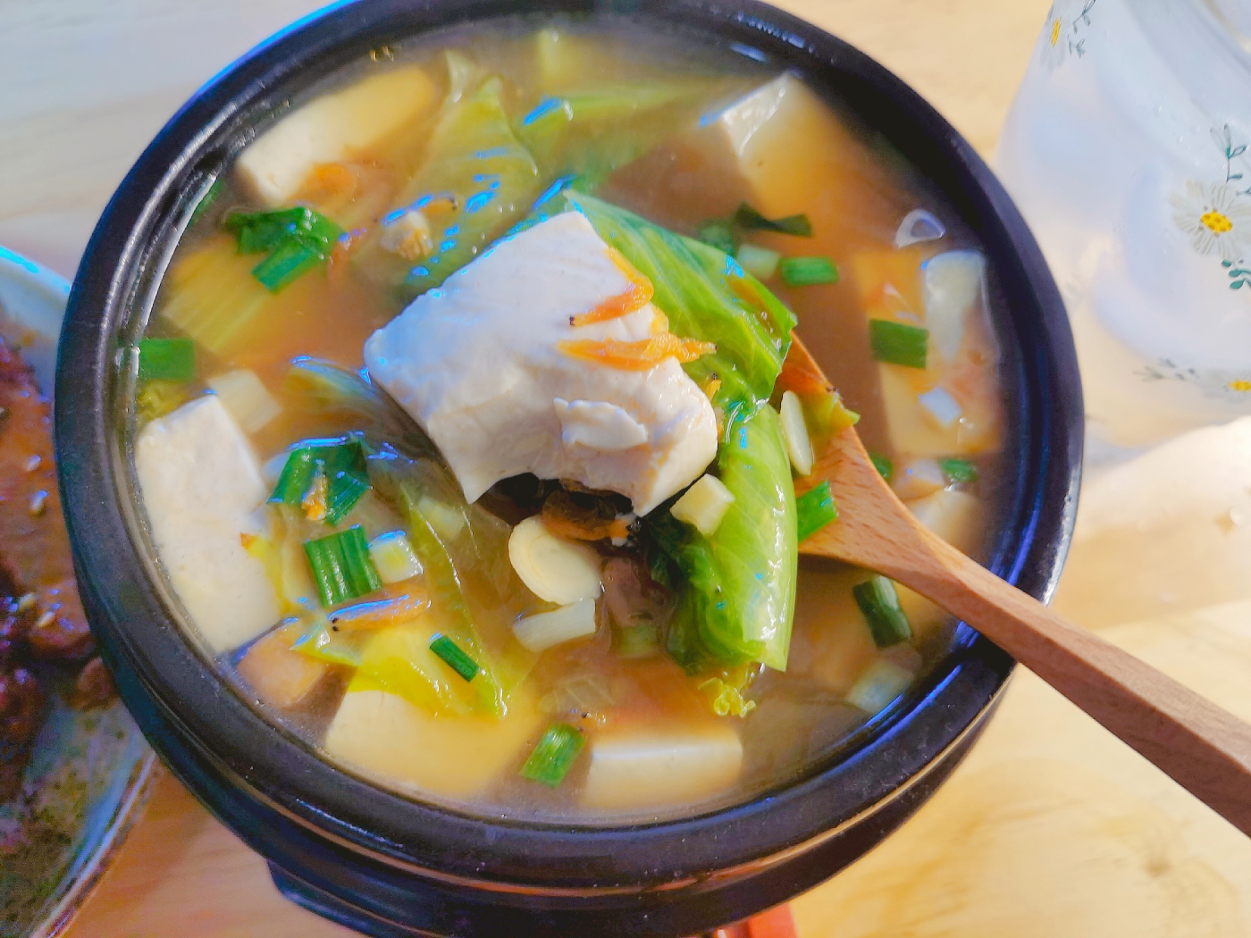 一道简单的家常汤：青菜豆腐汤的做法