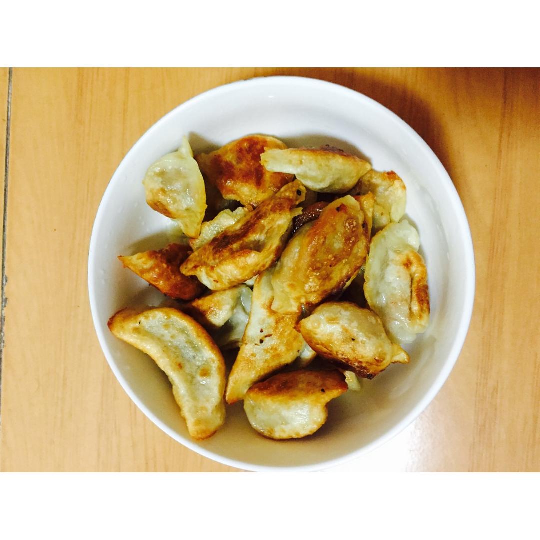 煎饺子