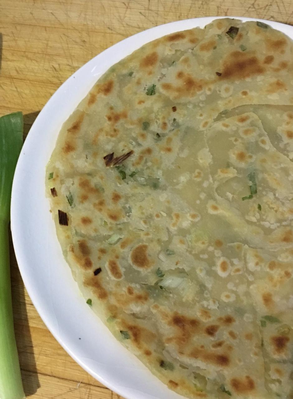 鸡蛋葱油饼                  （更新饼坯保存方法）