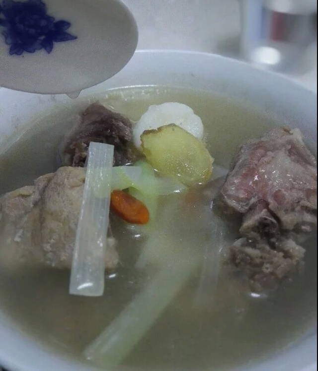 排骨山药汤