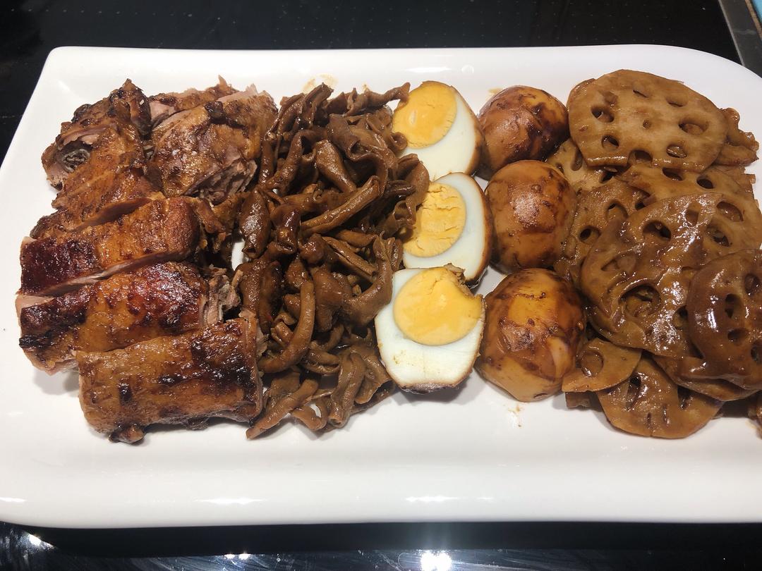 卤一锅 （鸭腿、鸭肠、鸡蛋、藕）