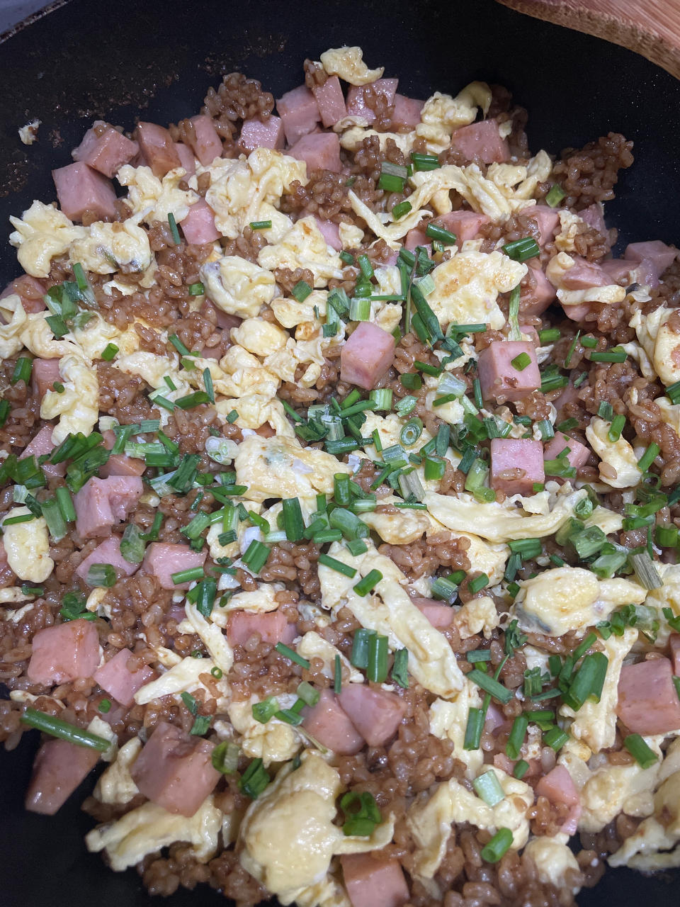 超级好吃的酱油火腿蛋炒饭！