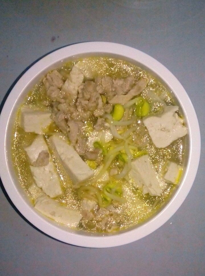 豆腐金针菇肉丝汤（大杂烩）