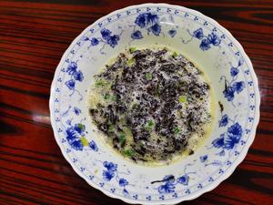 集香酥与滑嫩于一体的紫菜煎蛋的做法 步骤6