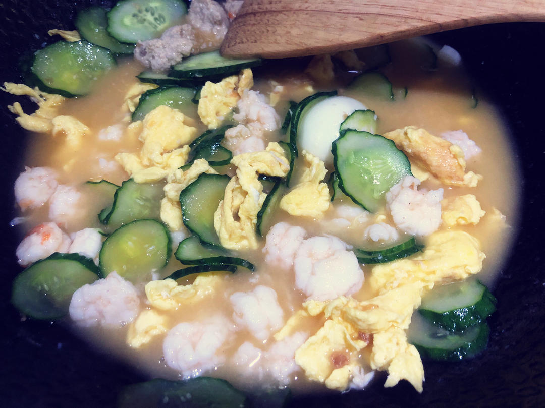 低卡饱腹、鲜美又爽口的黄瓜虾滑汤，减脂必备