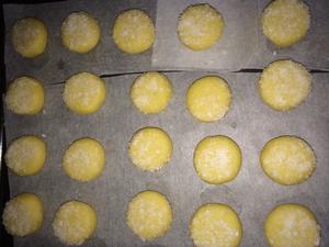 椰蓉小酥饼的做法 步骤6