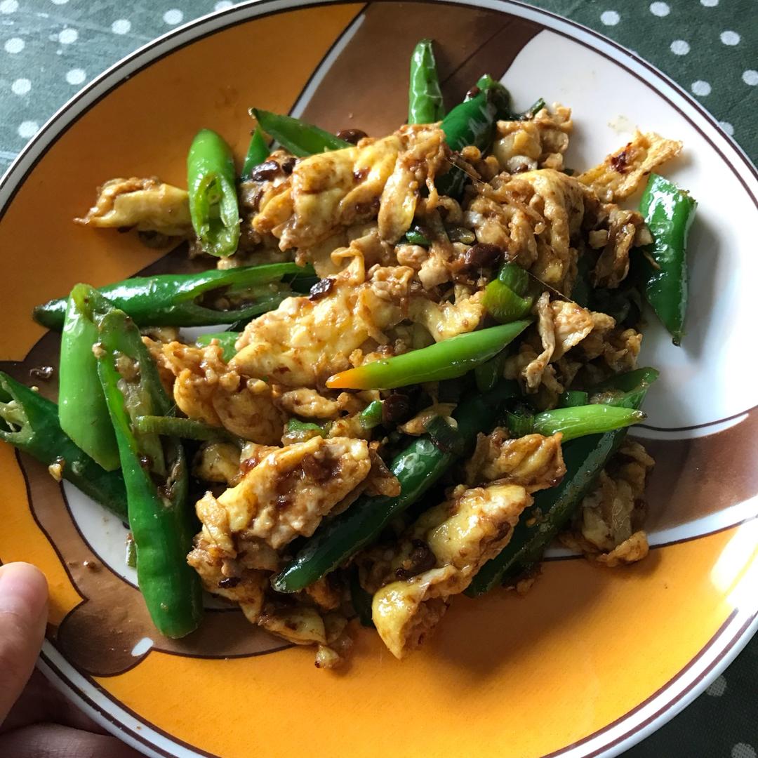 下饭菜——酱炒辣椒鸡蛋