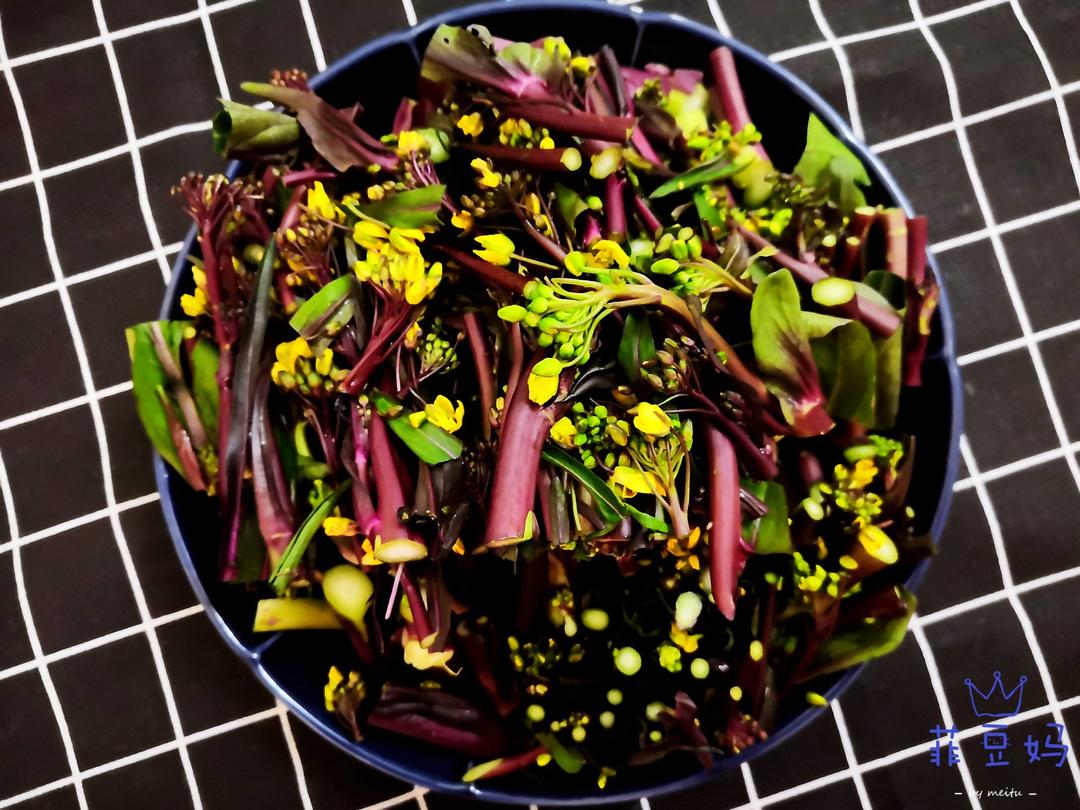 蒜香红菜苔