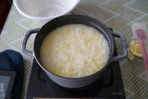 法式洋葱汤Soupe à l'oignon的做法 步骤4