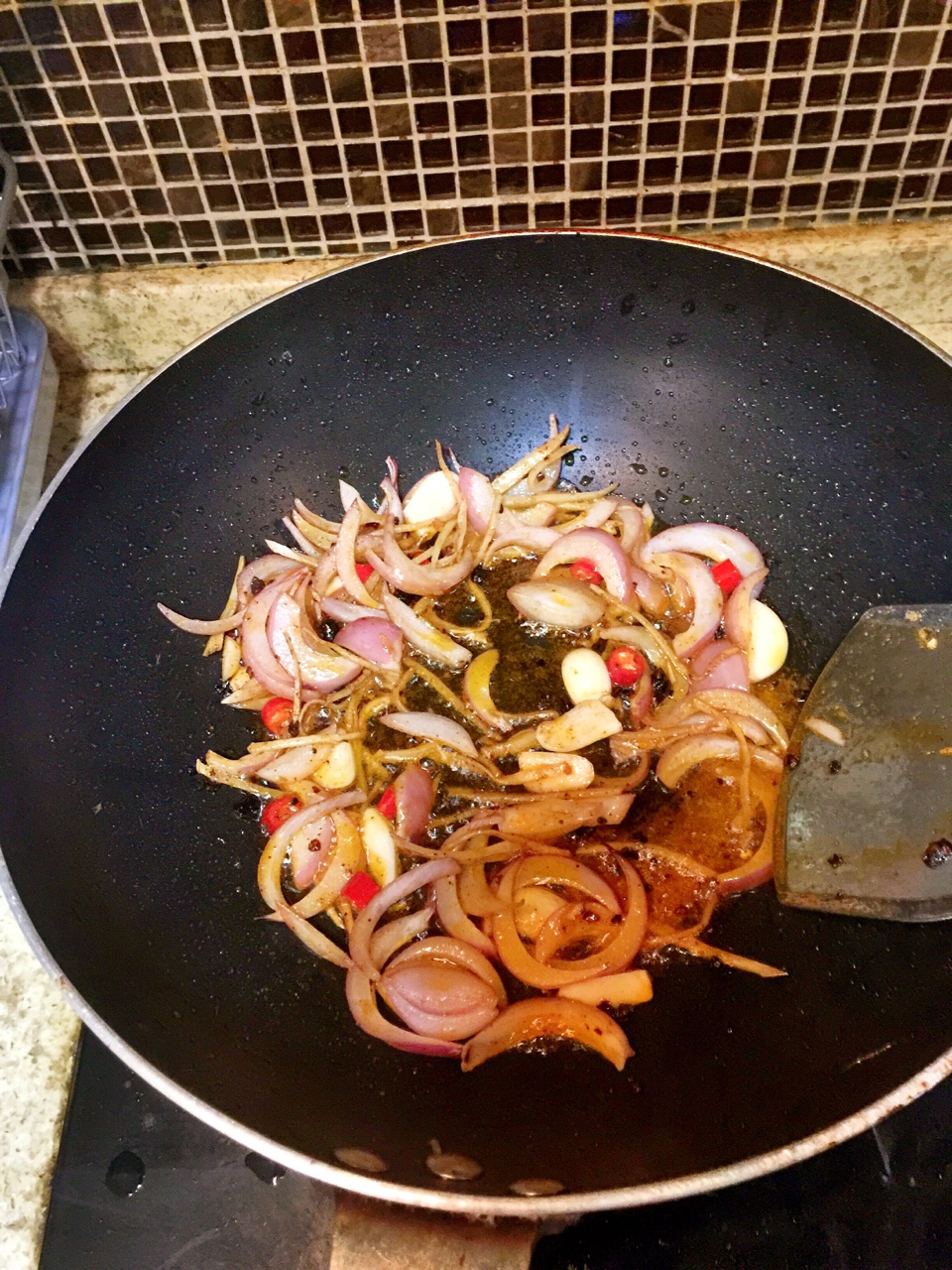 麻辣干锅虾的做法 步骤8