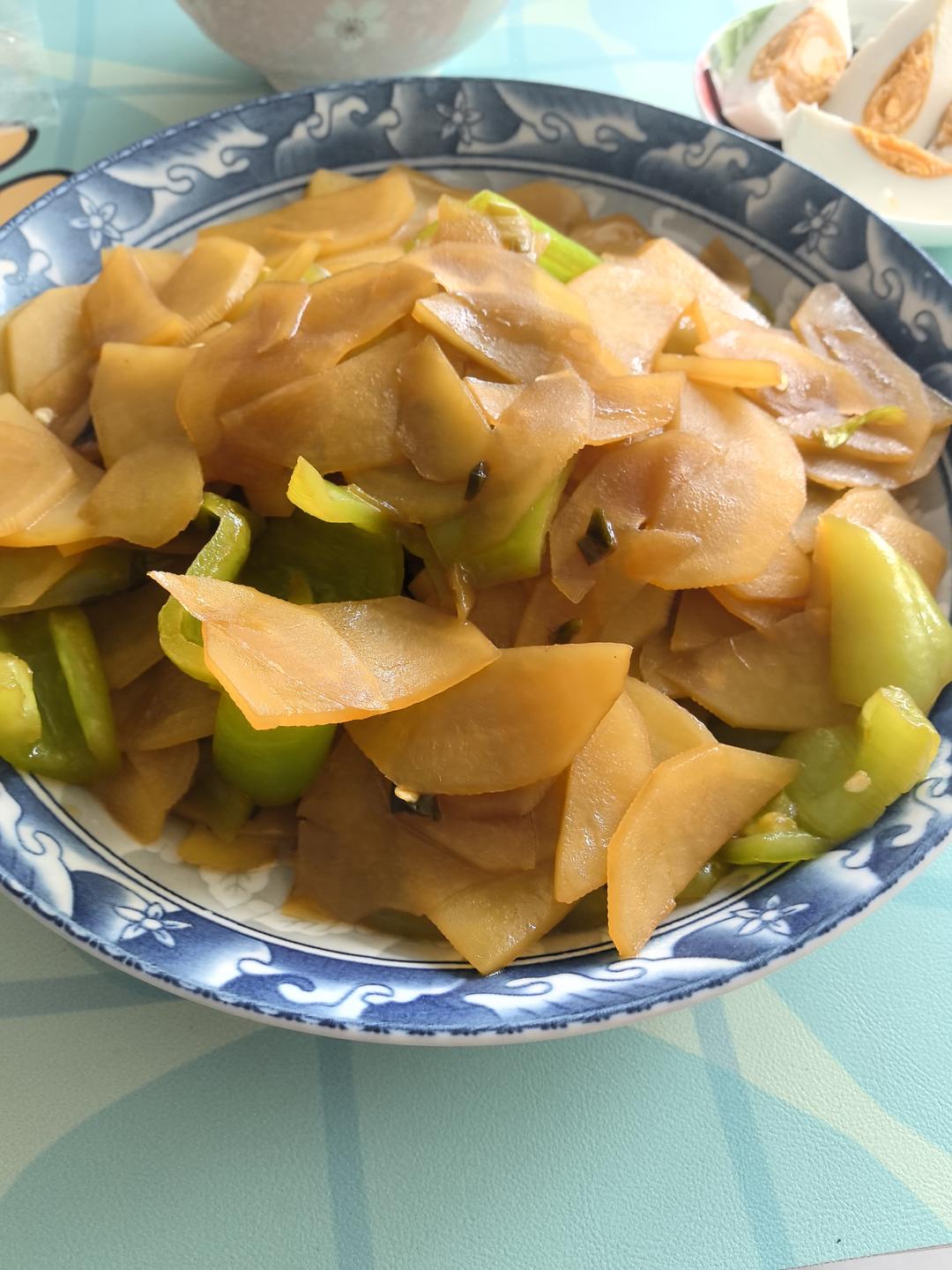 比肉都好吃的青椒炒土豆片😋简单又美味❗️