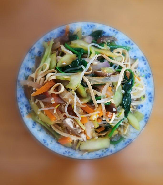 10分钟搞定-豪华版爆款凉拌豆腐丝