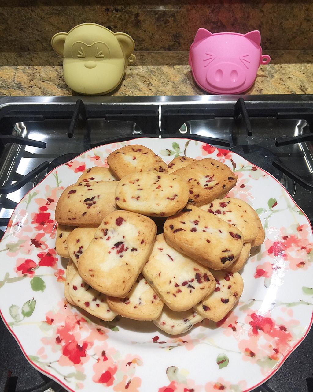 蔓越莓曲奇 ~ shortbread加入蔓越莓干（配方不含鸡蛋）