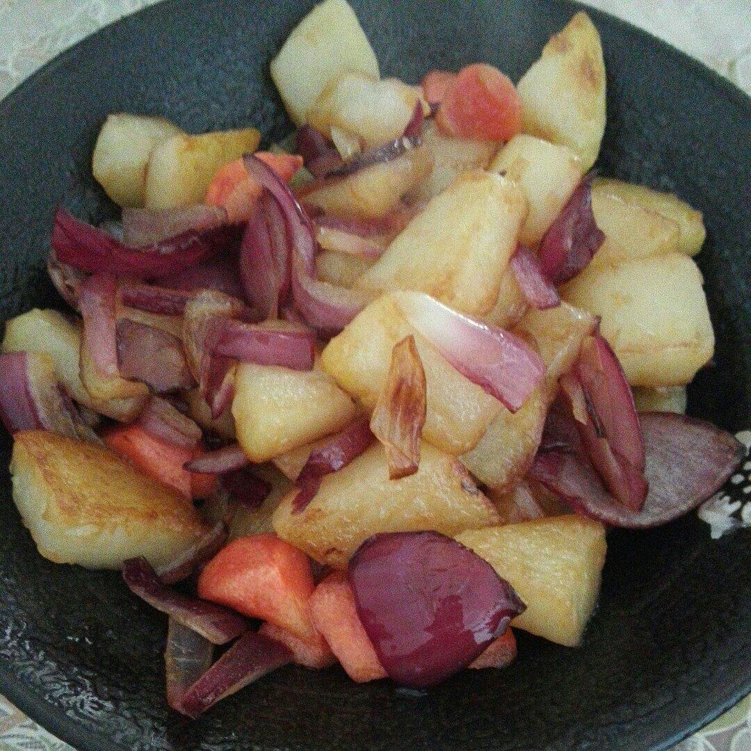 洋葱炒土豆
