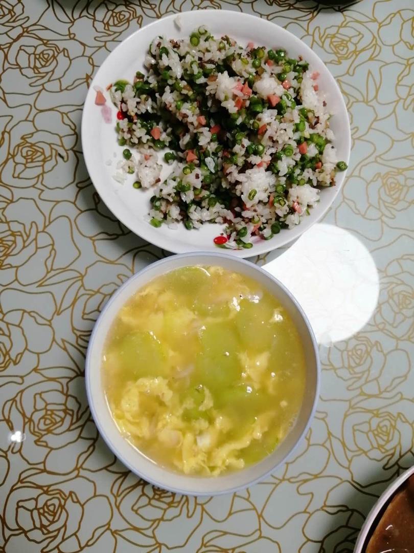 超鲜嫩好喝五分钟搞定黄瓜鸡蛋汤