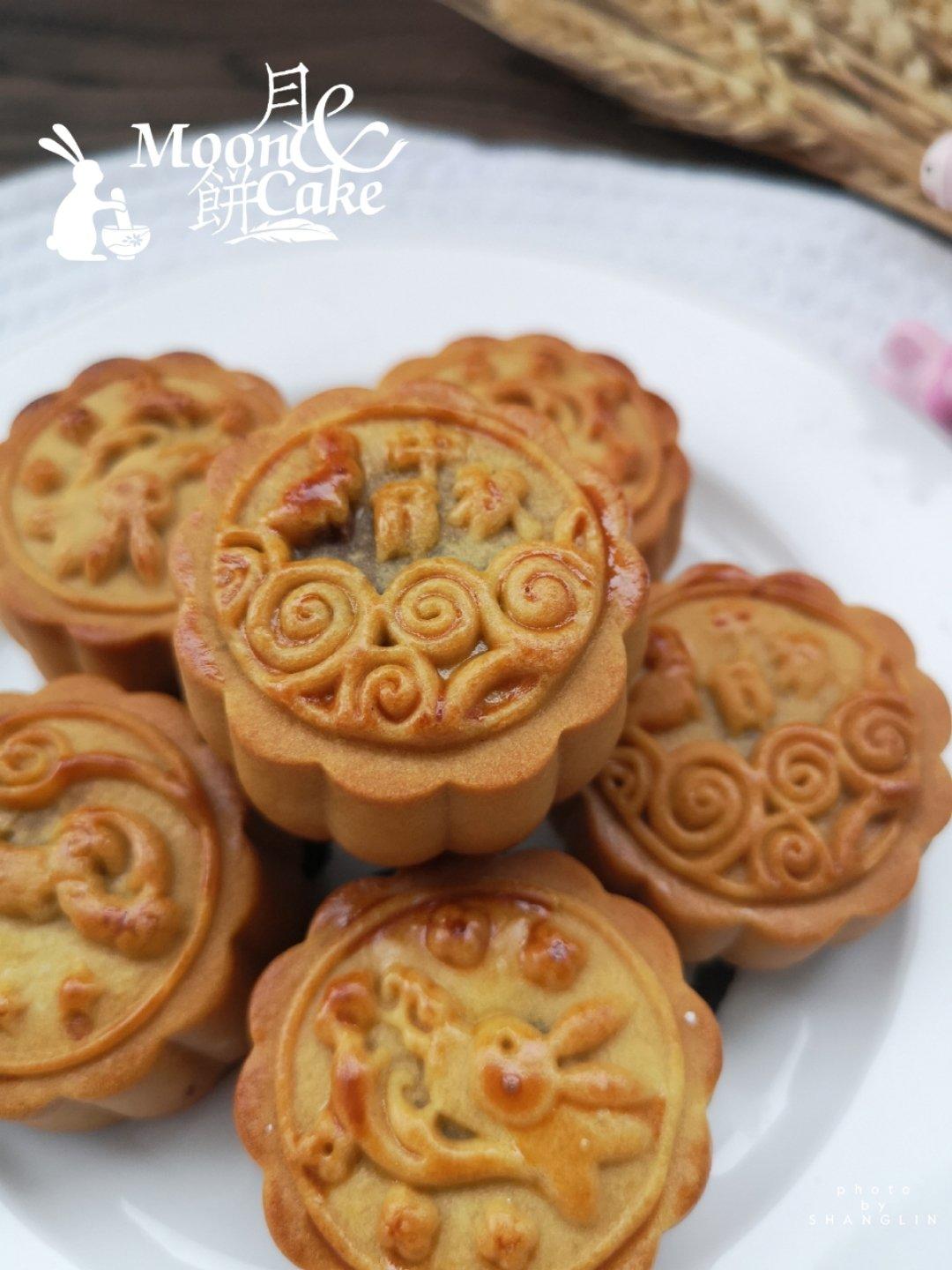 广式月饼—蛋黄莲蓉月饼
