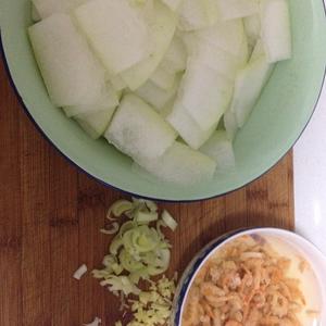 海米冬瓜汤的做法 步骤1