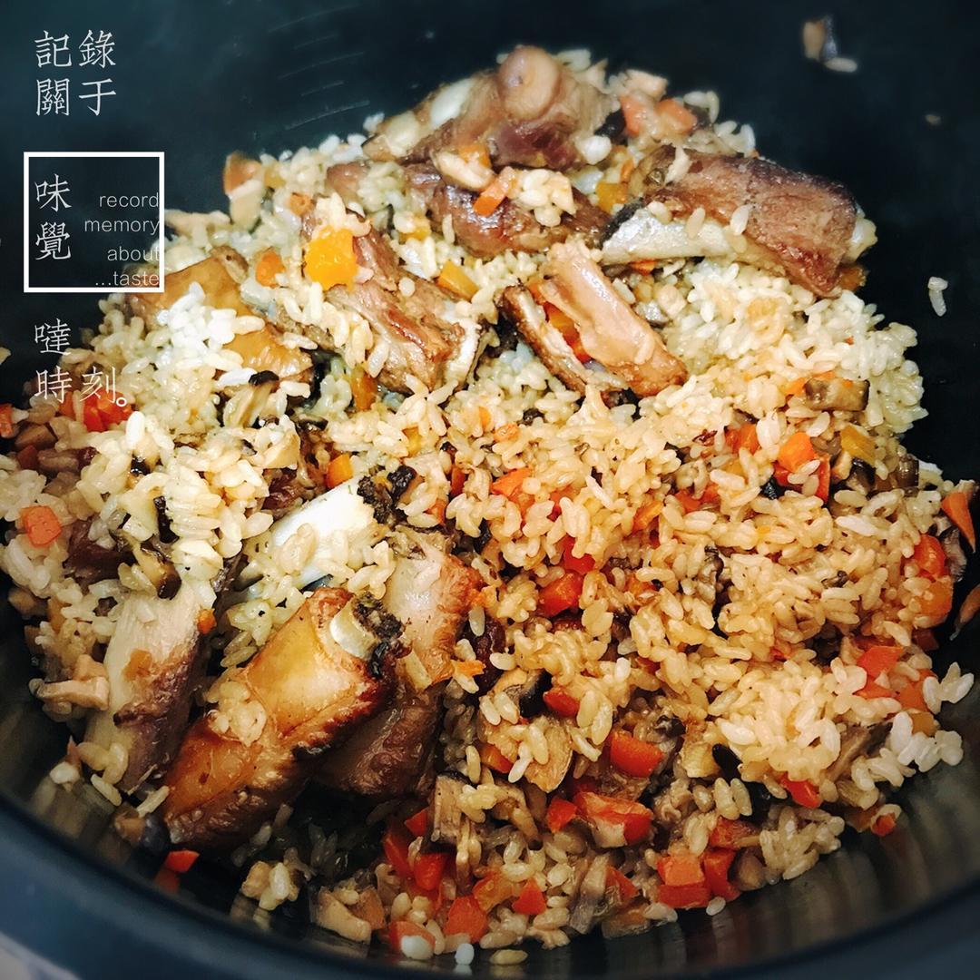 喷香排骨焖饭（爆好吃）