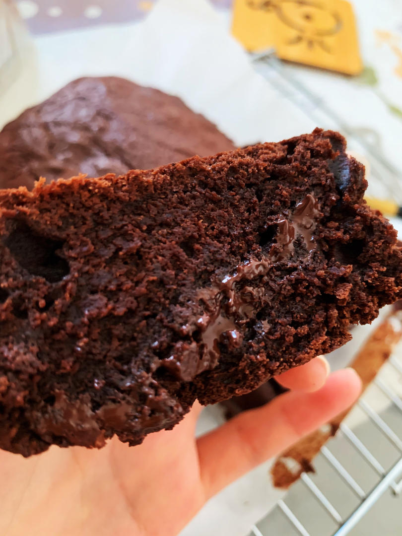 香味浓郁的巧克力布朗尼蛋糕