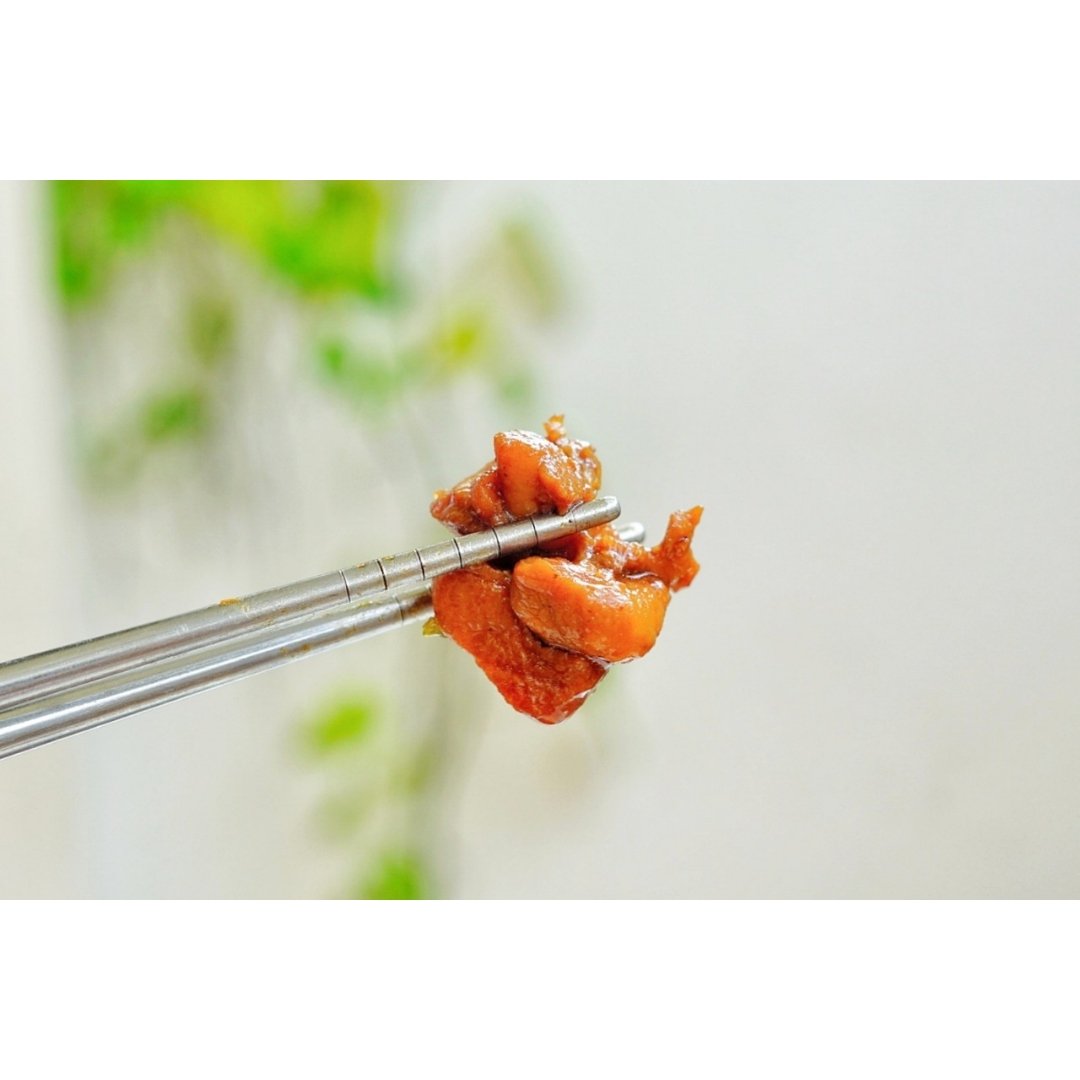 浓香沙姜啫啫鸡煲