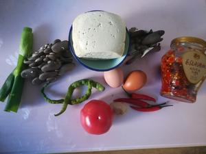 剁椒，豆腐炖蘑菇的做法 步骤5