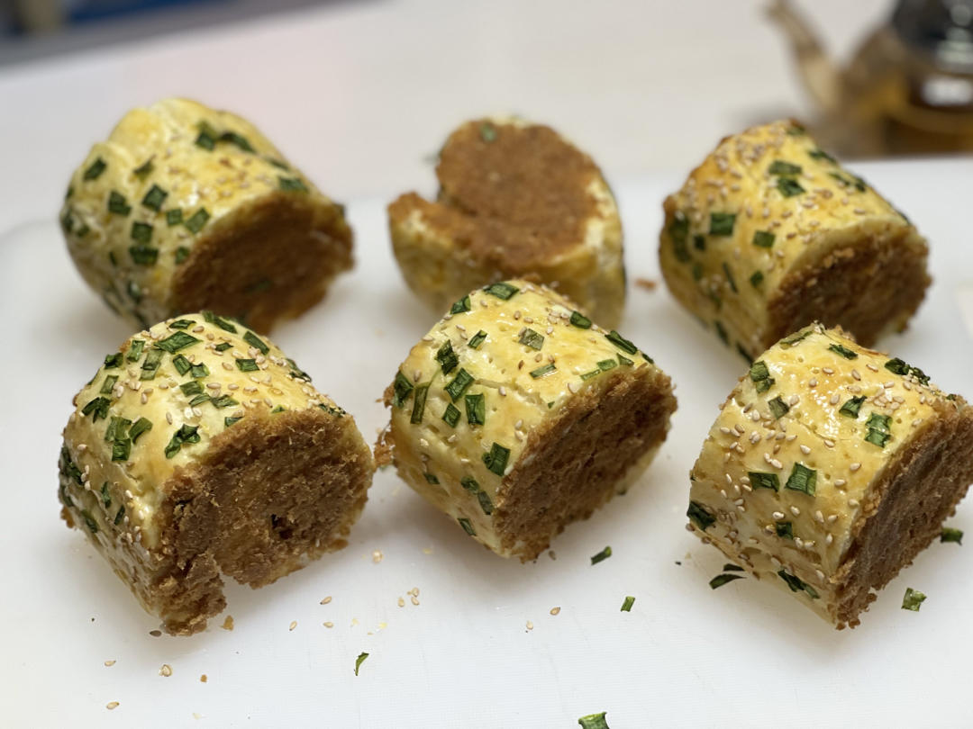 海苔香葱肉松面包卷（28cm方盘）