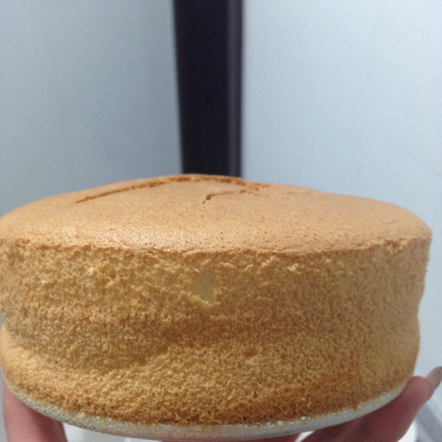 超简单完美戚风蛋糕（6寸2蛋）附打发、翻拌、脱模视频