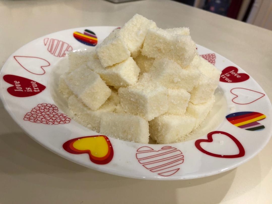 完胜85度C牛奶椰丝小方