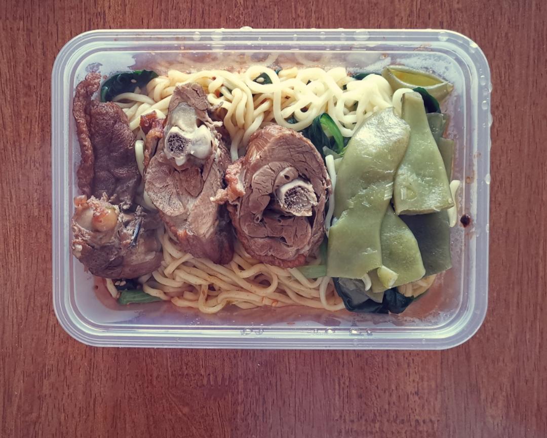 如何快速吃一碗有料的拌面🍜的做法