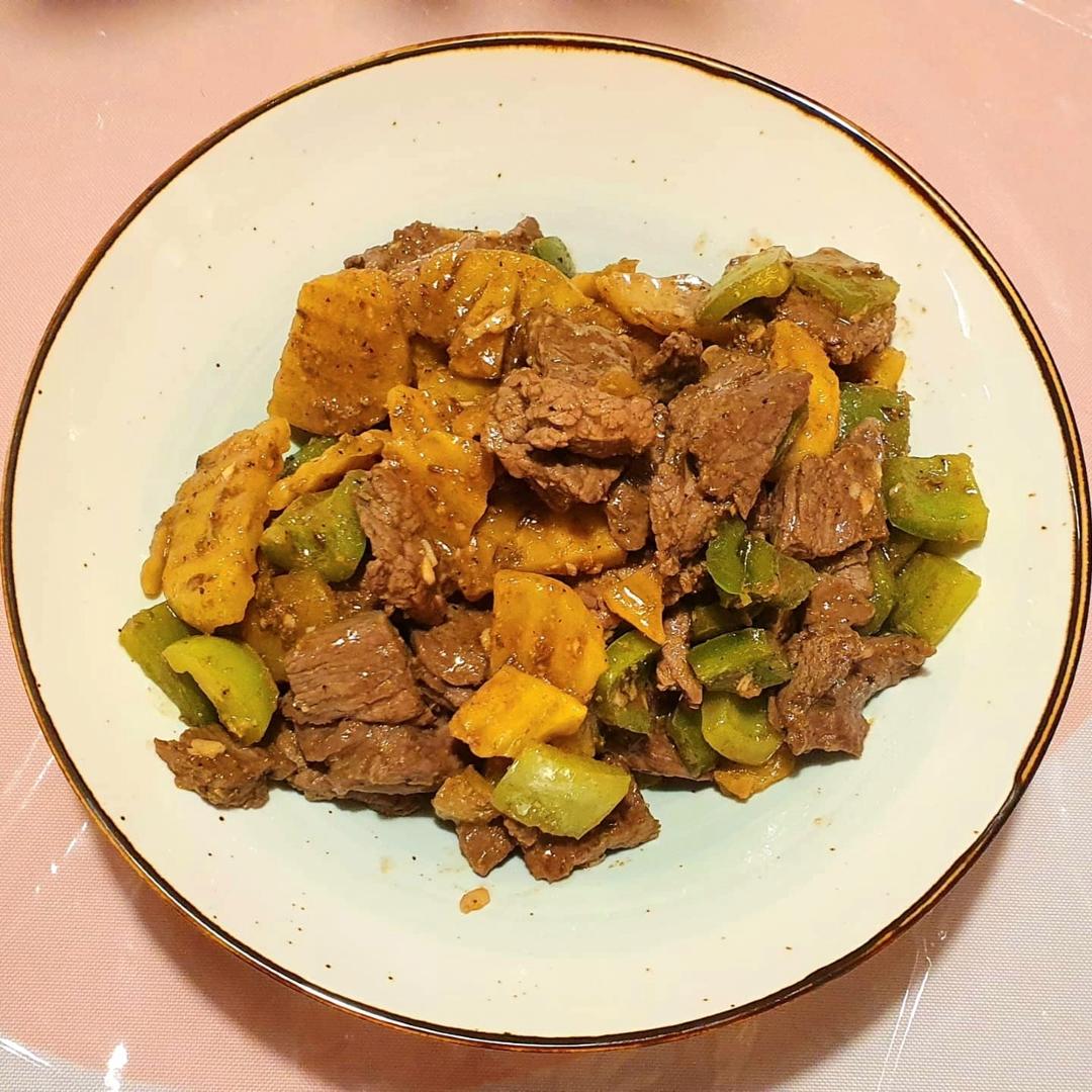 孜然土豆炒牛肉