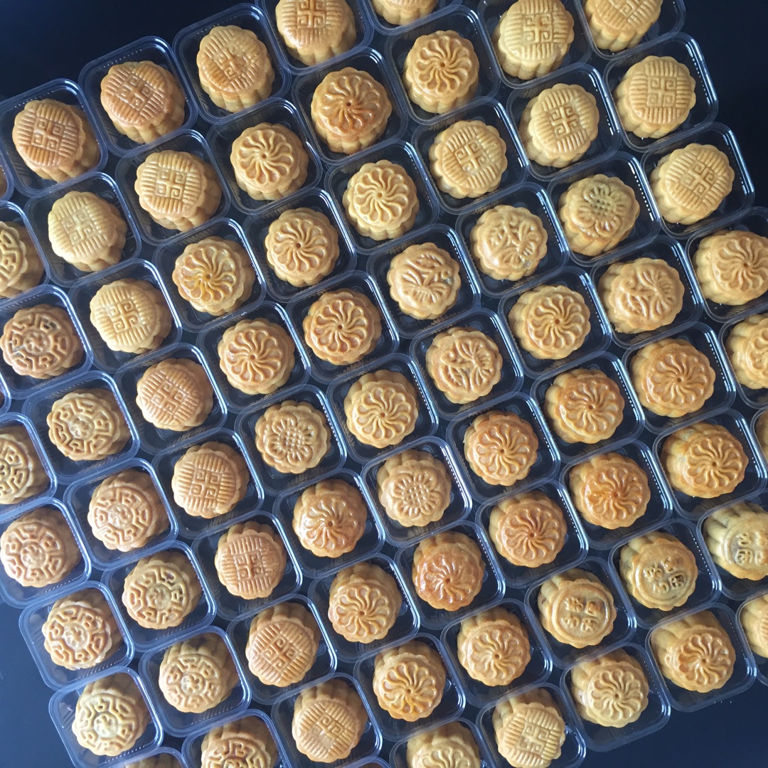 广式莲蓉蛋黄月饼