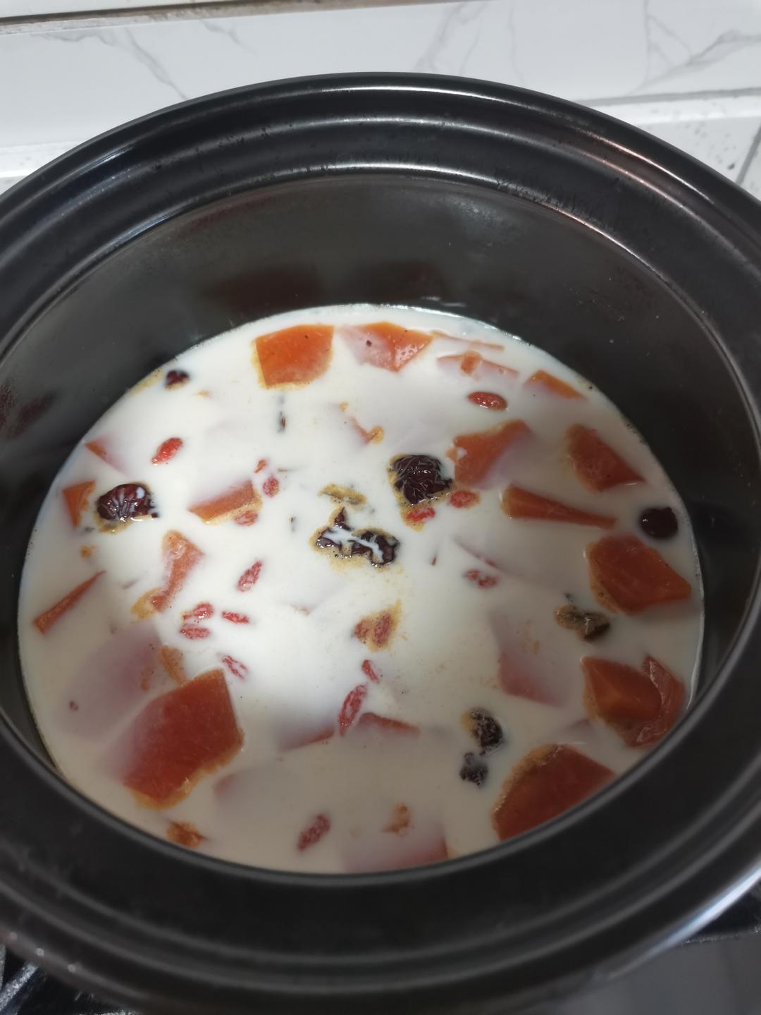 自制木瓜炖牛奶| 滋补养颜能喝出来牛奶肌哦