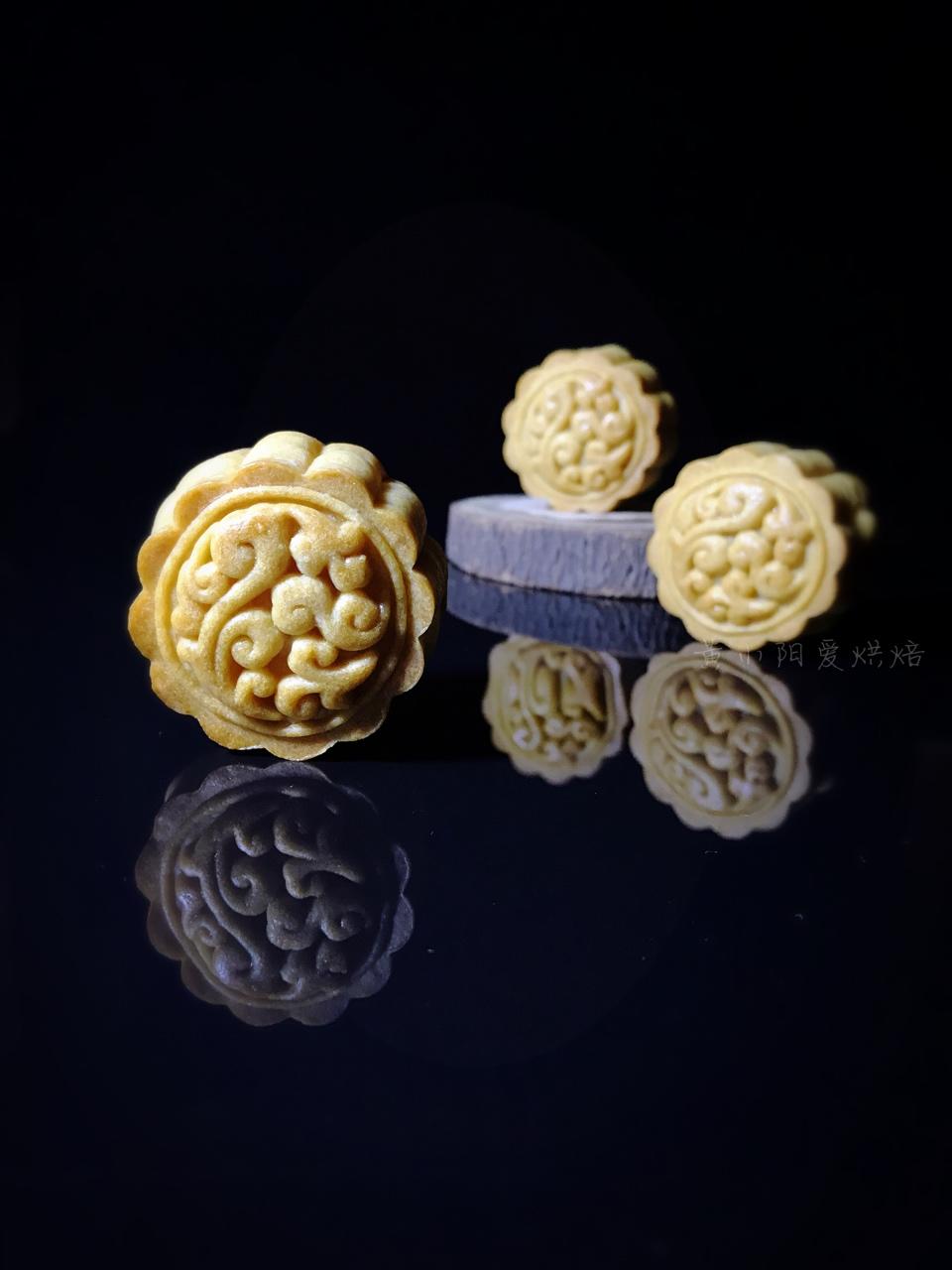 金沙奶黄月饼