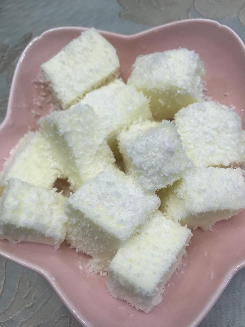 完胜85度C牛奶椰丝小方