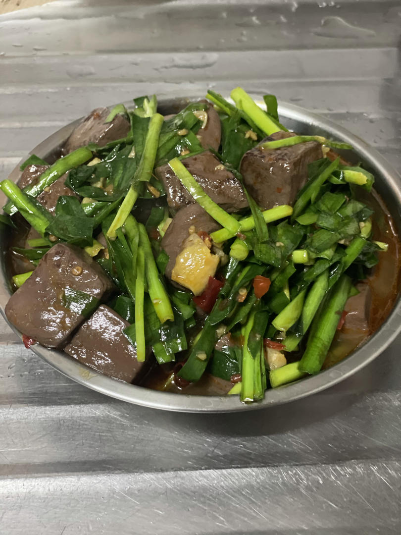 香辣韭菜炒鸭血