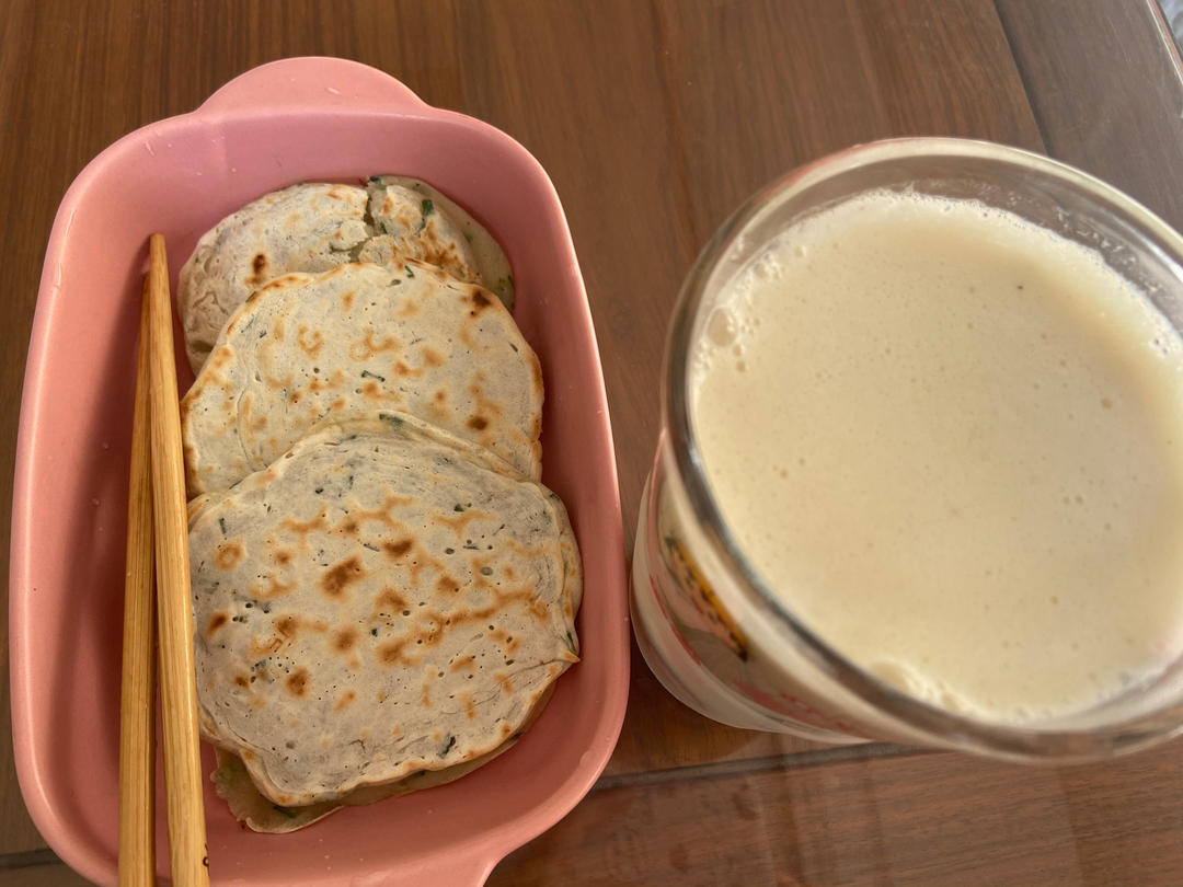手不粘面，早上5分钟做葱花饼，又香又软