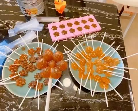 雪梨棒棒糖的做法