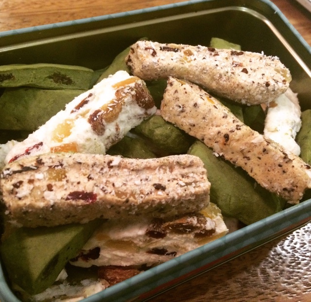 独家秘制抹茶杏仁白巧牛轧糖！！微波炉叮40秒不毁锅不毁勺！！