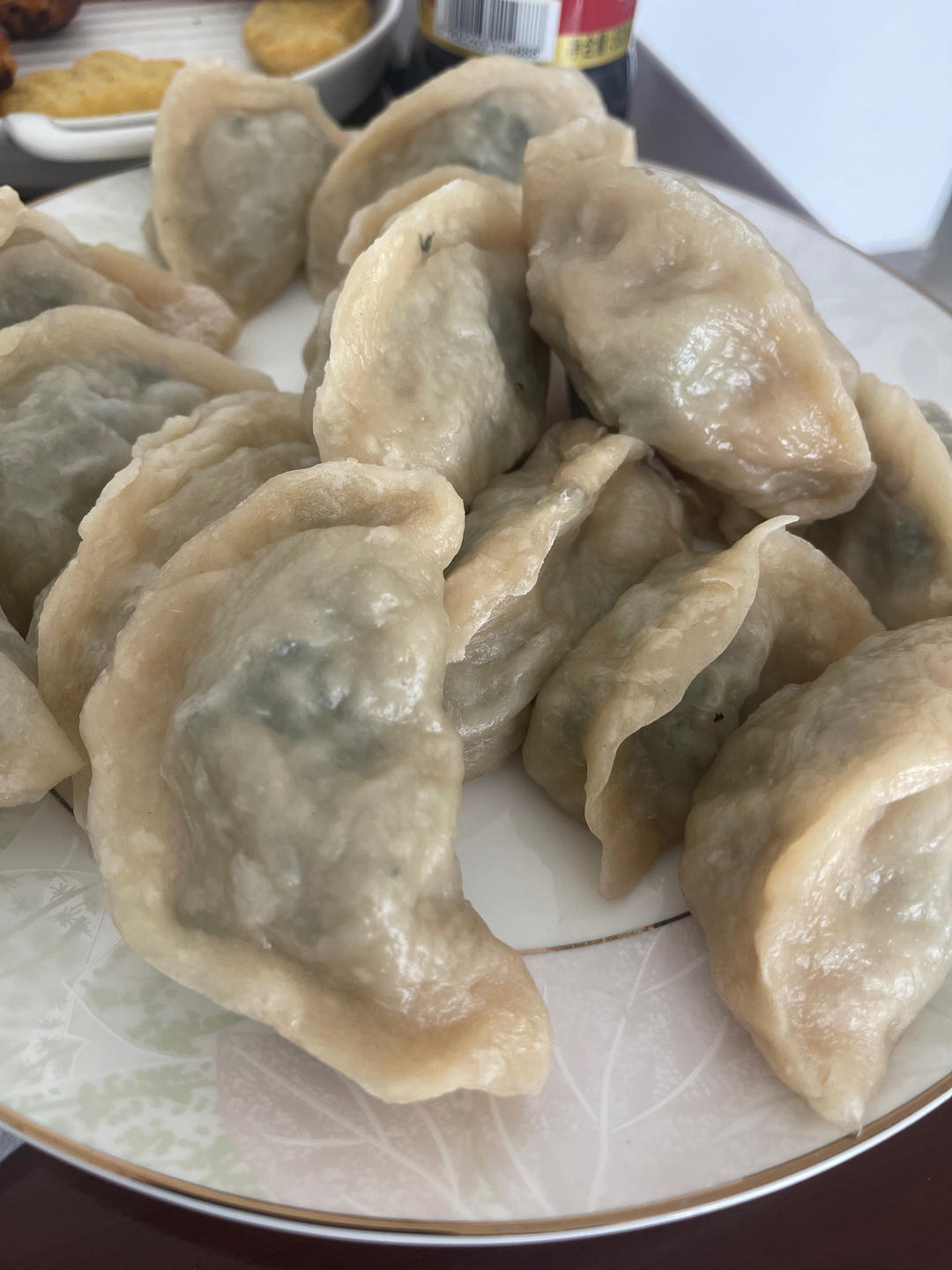 鲜美多汁的烫面蒸饺～      猪肉洋葱馅