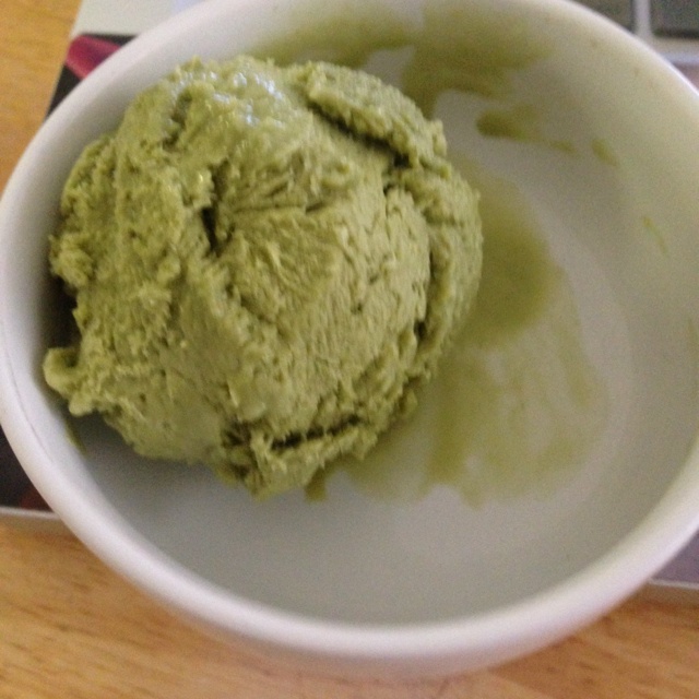 抹茶白巧冰淇淋