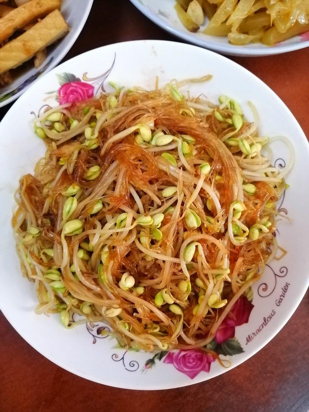 开胃下饭素菜！黄豆芽炒粉丝